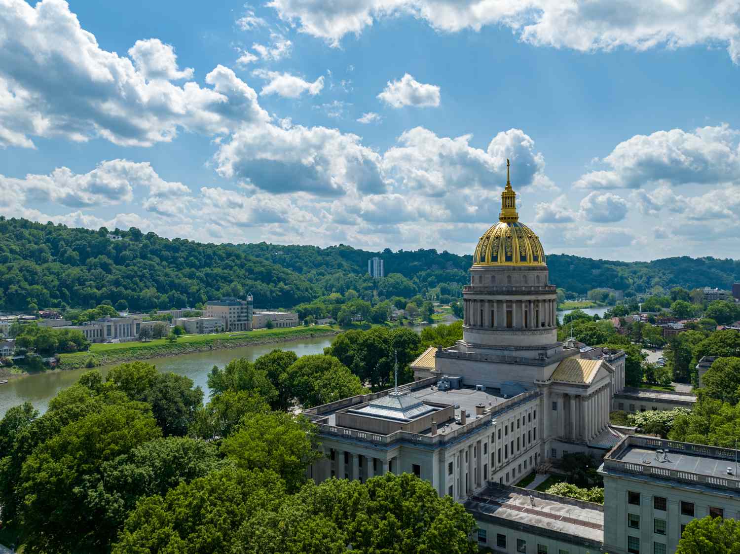 Commercial roofing planning in Charleston, West Virginia